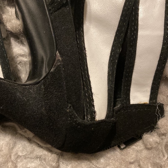 Carlos by Carlos Santana Black & White Cut Out High Heel Bootie Sandal - Picture 8 of 12